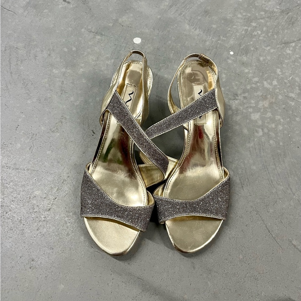 Nina gold sandals 81/2